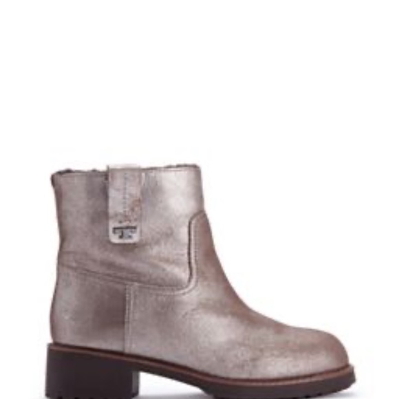 Tory Burch Wayland Short Boot (8) - Picture 15 of 16